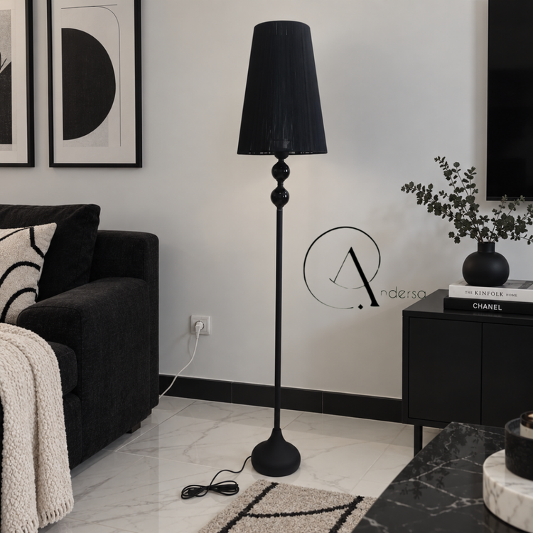 آباژور ایستاده کنارسالنی مینیمال مدل امپریو با شید بوقی